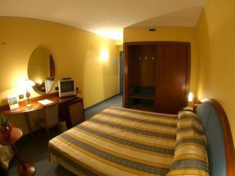 Hotel Donizetti ラッリオ エクステリア 写真